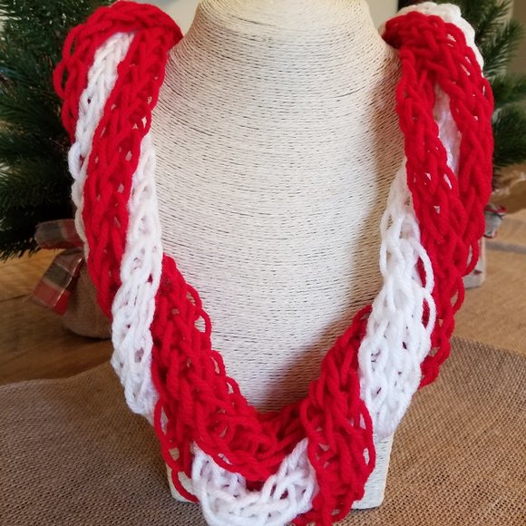 NWT Red and White Candy Cane Scarf Cowl Badgers - Picture 1 of 6